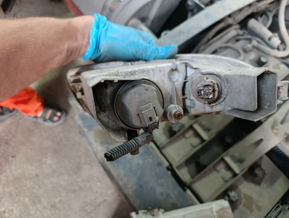 Противотуманки nissan cefiro a33