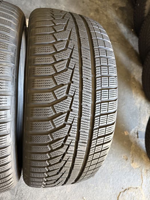 2 anvelope iarna 235/50/18 , Hankook , 6.7 mm !