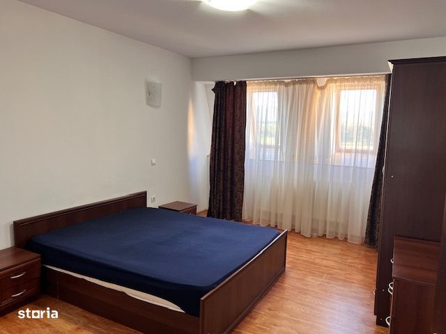 apartament 2 cam ,balcon , parcare aproape de Shopping City
