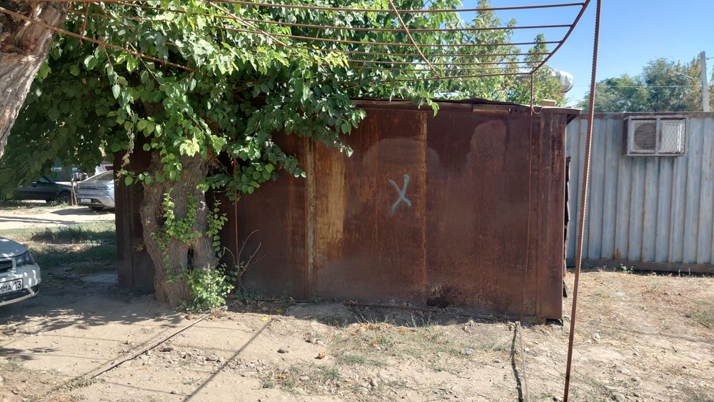 Железный гараж срочно продаю