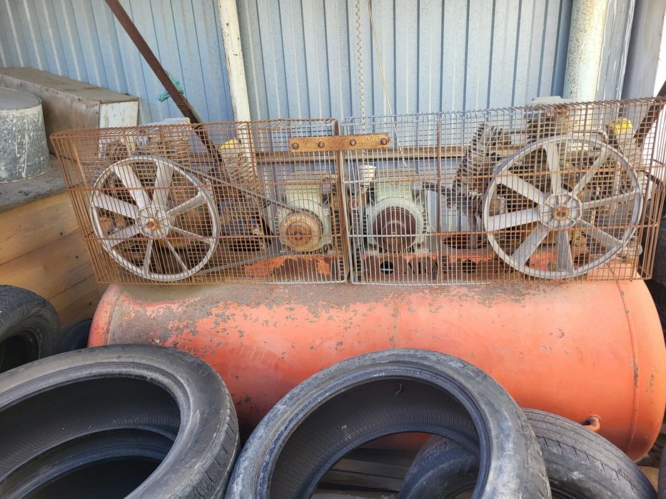 Продам компрессор воздушный 380 вольт