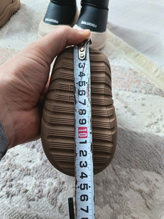 Продам детскую обувь