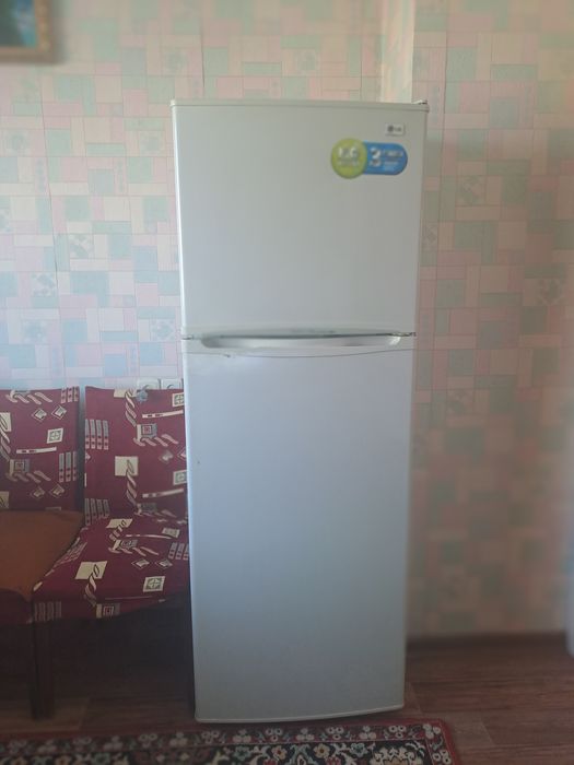 Холодильник  2х камерный, LG