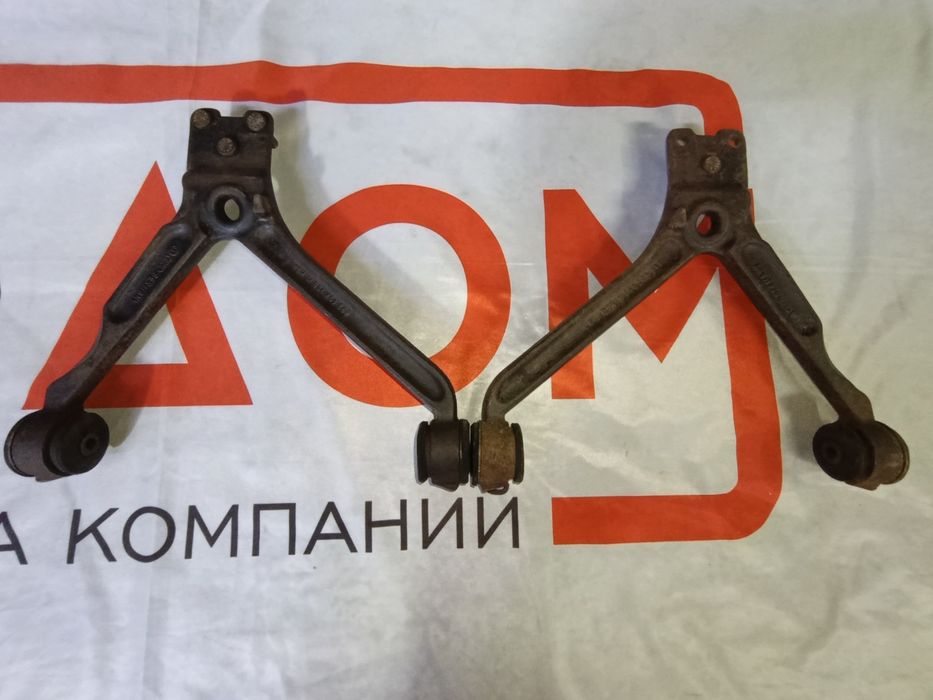 Продам Рычаги Ауди 80