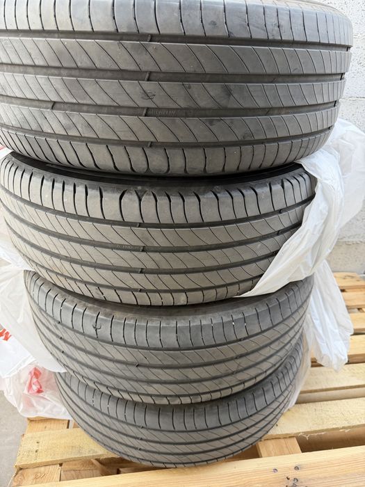 MICHELIN Primacy 4 215/55 R17