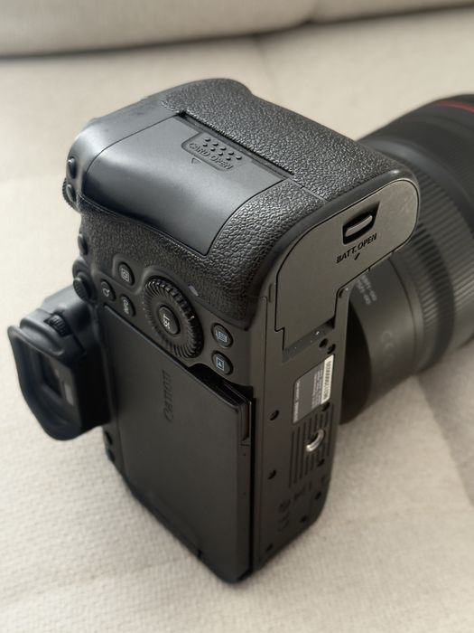 Vand canon r6mk2 si rf 24-70 f/2.8