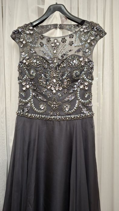 Вечернее платье продам