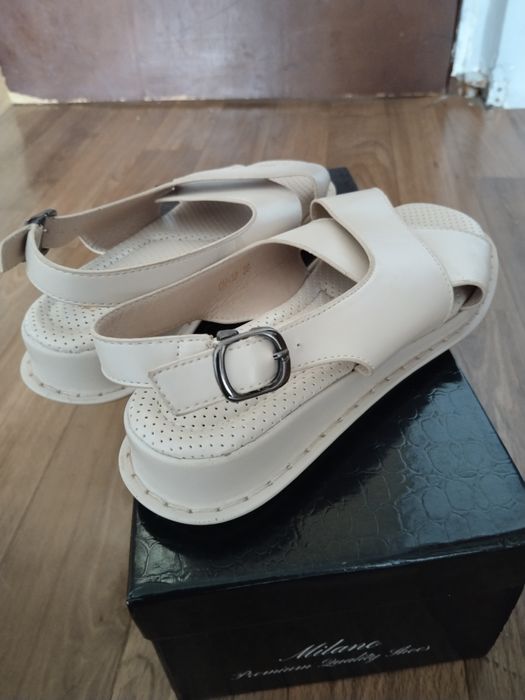 Сандали женский,