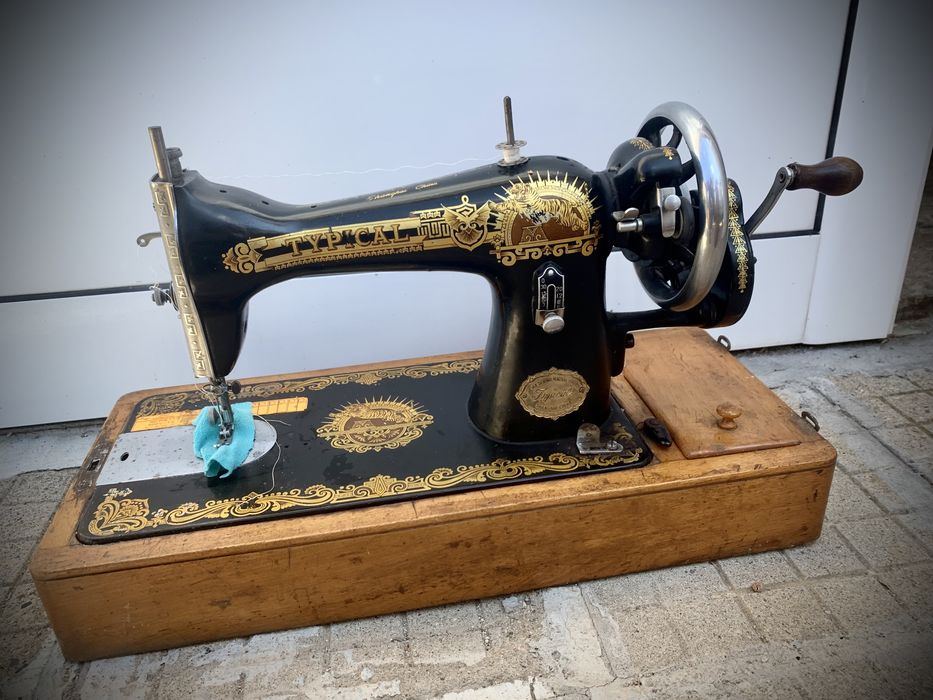 Ръчна шевна машина TYPICAL