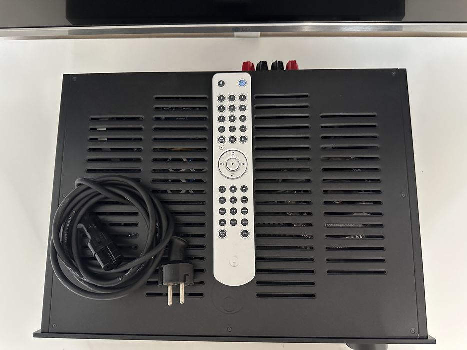 Amplificator stereo Cambridge azur 740
