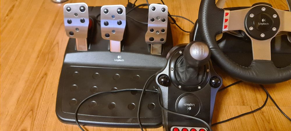 Volan logitech g 27
