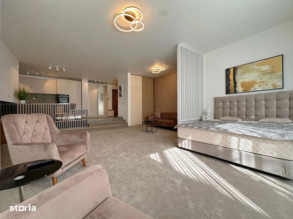 Studio spațios de închiriat — Bellevue Residence, mobilat, terasă, par