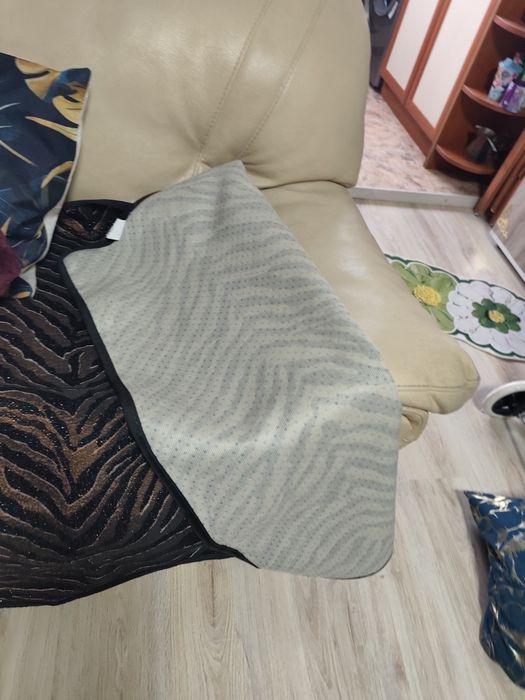 Продавам покривала за дивани