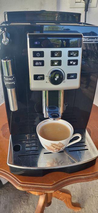 Expresor Aparat de cafea Delonghi magnifica S