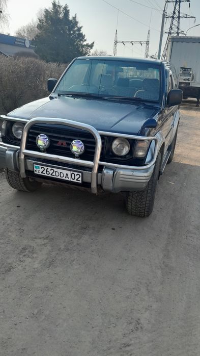 Продам автомобиль джип