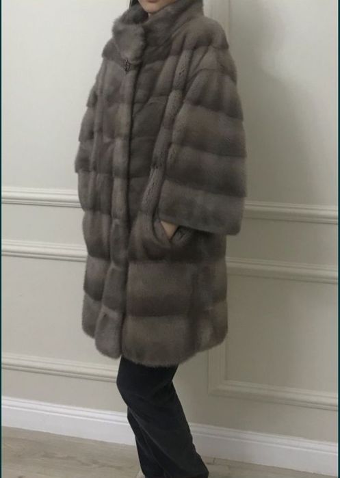 Продаётся Норковая Шуба