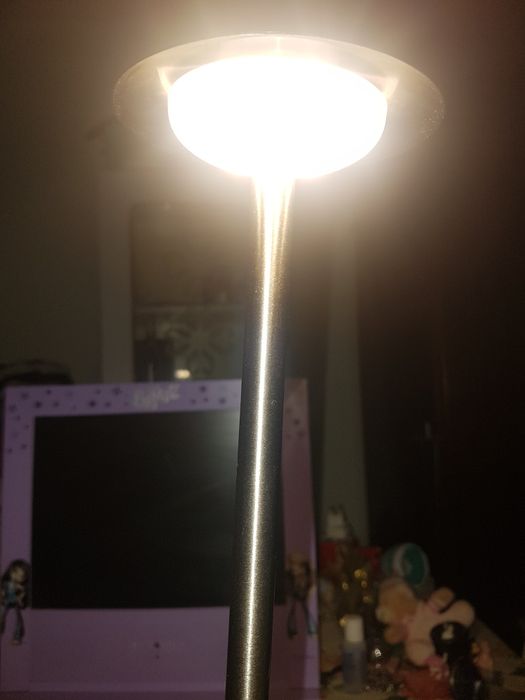 50 Lei. Veioza birou cu leduri  .  Doar in Iasi.