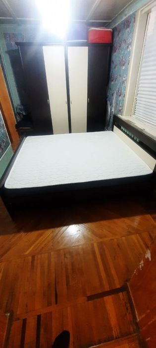 Двуспальная  кровать в отличном состоянии