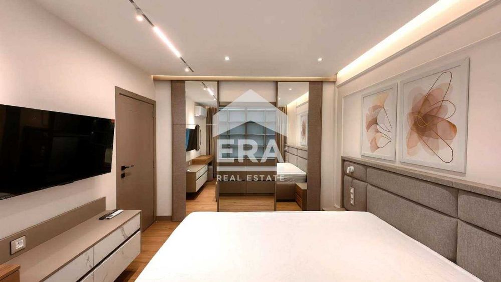 Дава се под наем Тристаен апартамент в Русе, Център - 86 кв.м за 950 € - Снимка #9