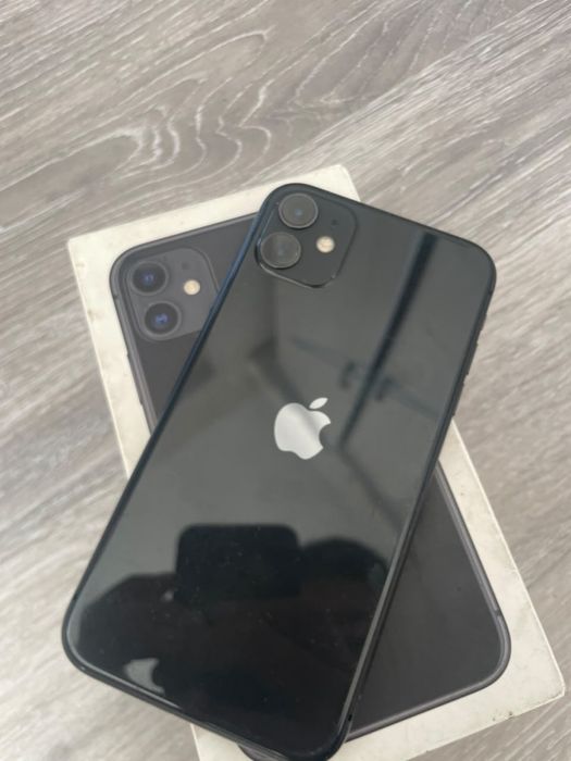 iPhone 11 продаю