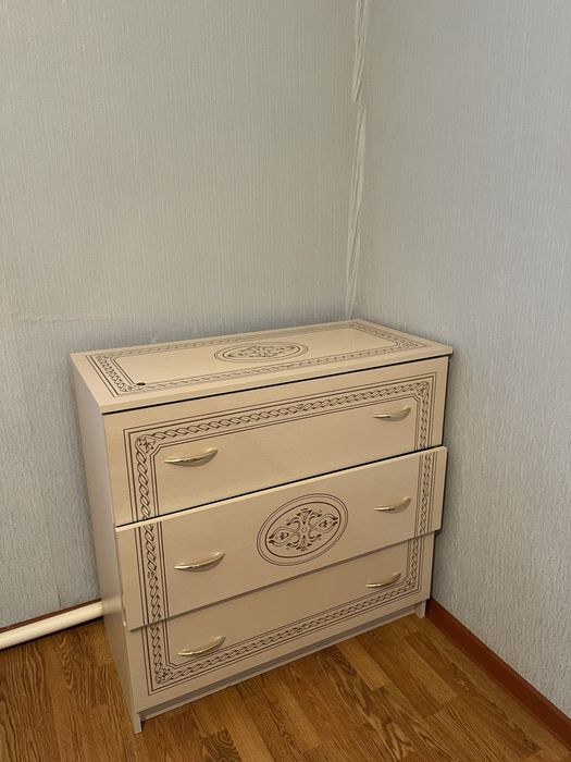 шкаф комод 2тумбасымен сатылады