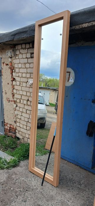 Продам зеркало в рамке