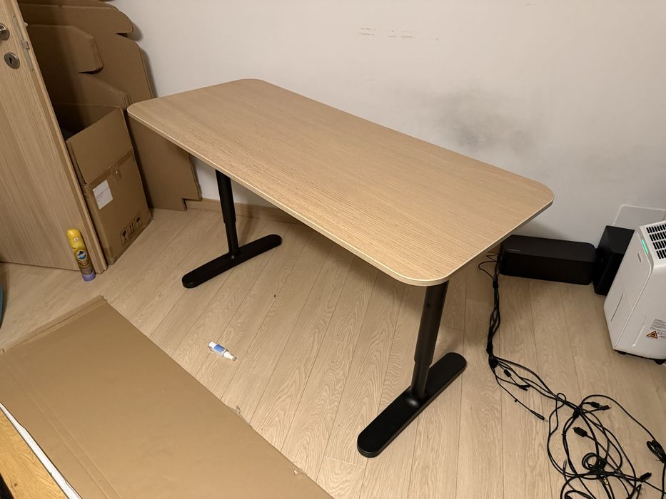 Birou Ikea 140x60 reglabil pe inaltime manual