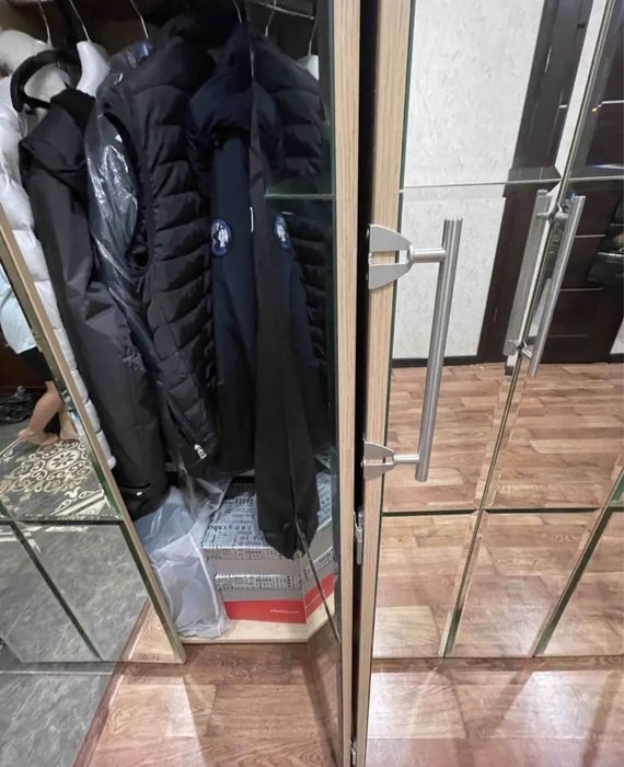 Шкаф с зеркалами