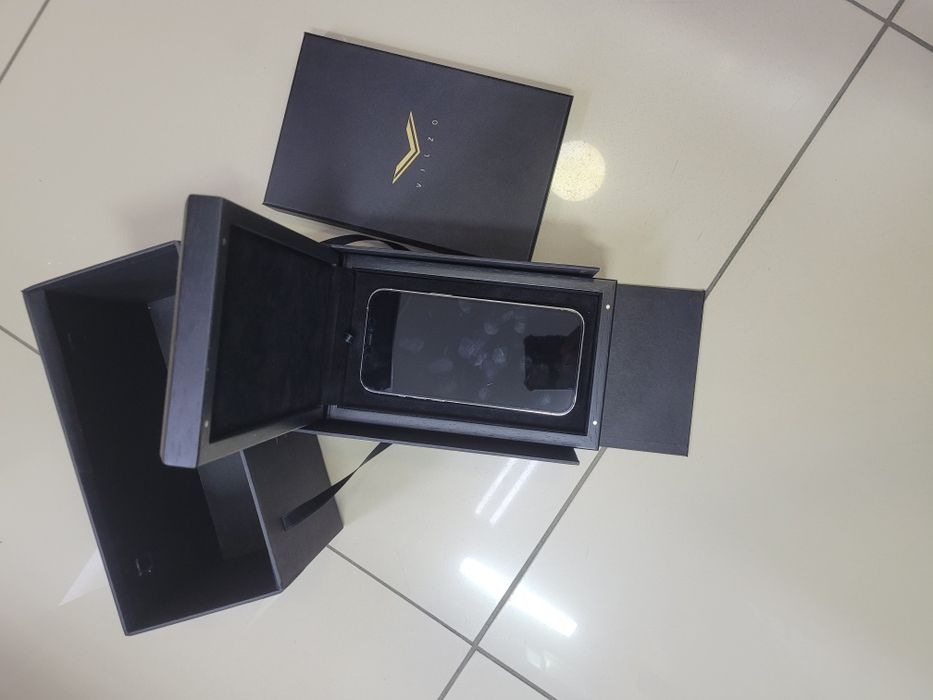 Продам телефон IPHONE 12 Pro Max.    256 GB