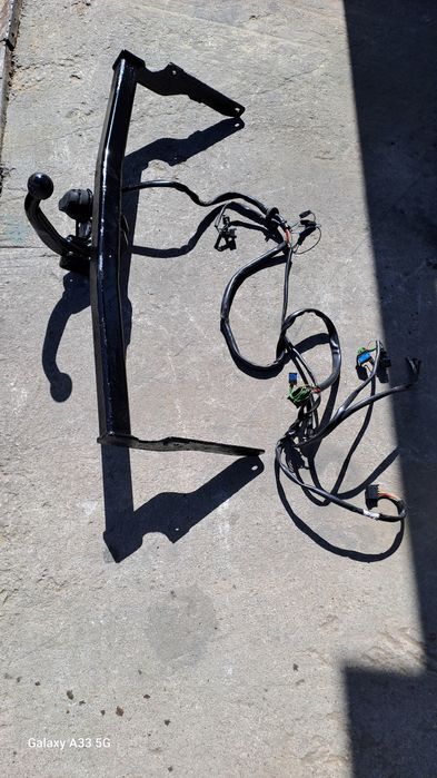 Продавам оригинален теглич  за Peugeot 206/Пежо 206