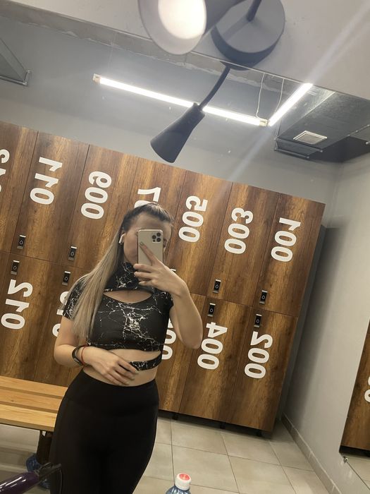 Продам спортивную одежду