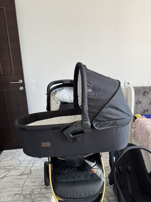 Продается детская коляска 3 в 1 Burbay