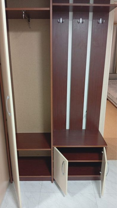 Шкаф для одежды (прихожая)