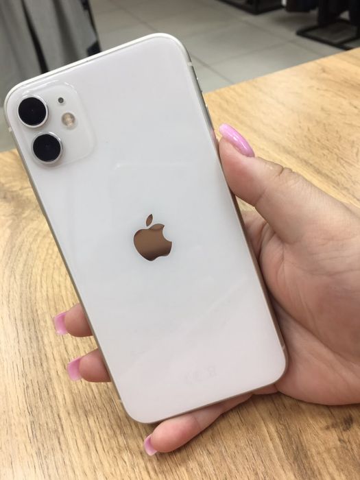 iPhone 11 128 GB — White