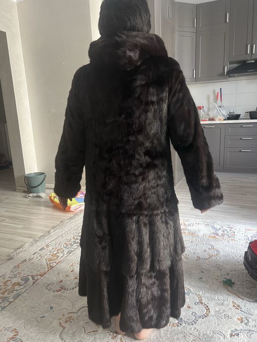 Продам норковую шубу