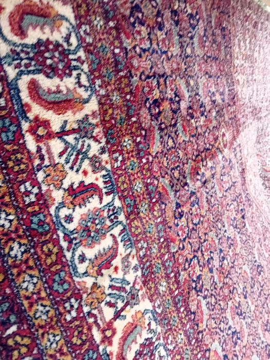 Продавам Персийски килим