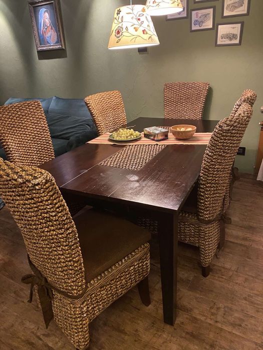 Разтегателна трапезна маса