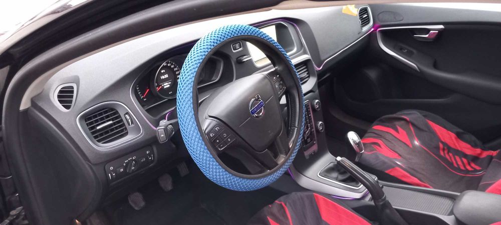 Продавам Volvo-V40,1.6D