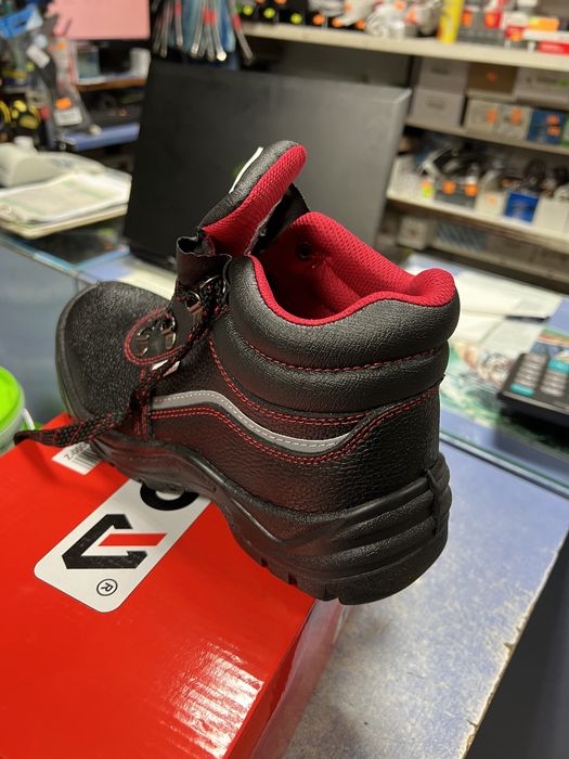 Работни обувки водo устойчиви Yato Twer s3 src