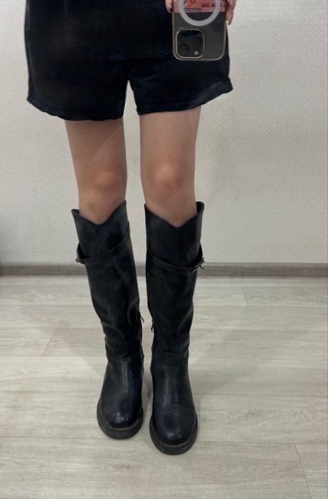 Продам высокие сапоги уральск