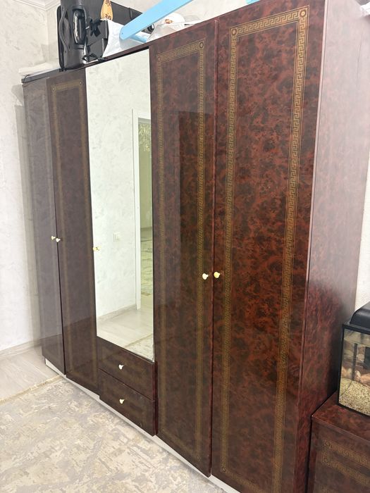 Спальный гарнитур с тумбочкой