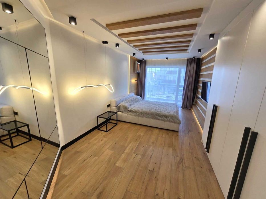 Дизайнерски обзаведен апартамент с 3 спални за продажба в Банско