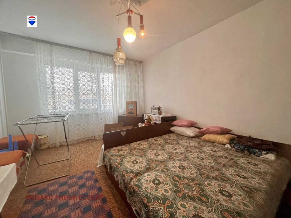 Тристаен апартамент за продажба кв. Дружба 3