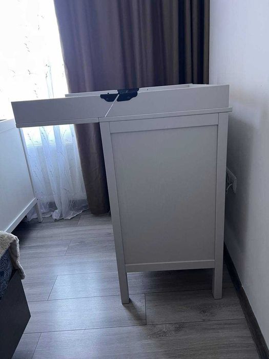 бебешки скрин Ikea SUNDVIK