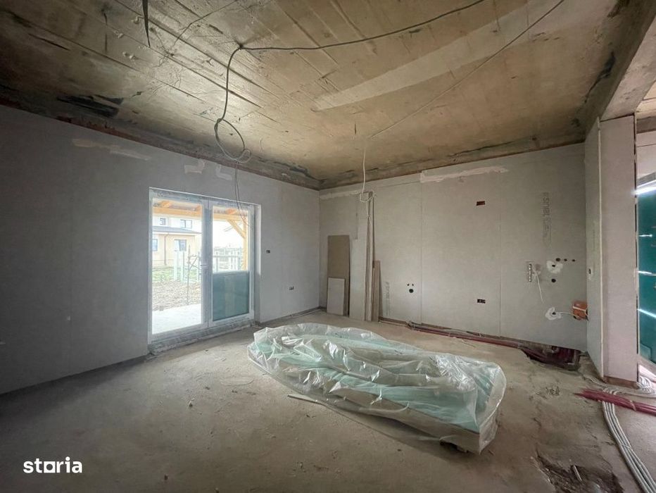 Duplex 4 camere despartit prin camera tehnica Calea Medves Mosnita