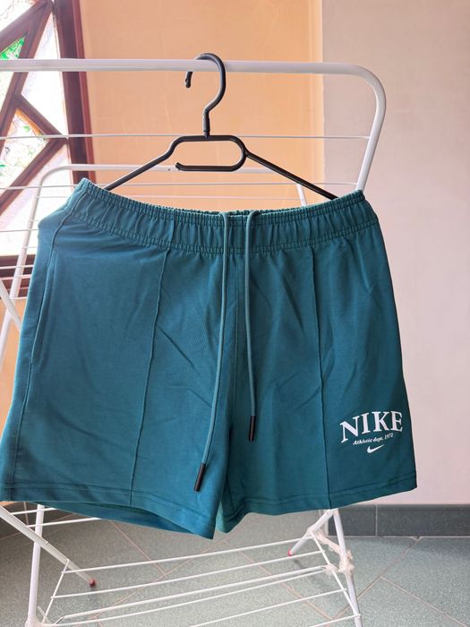 Дамски къси панталони - NIKE, М размер
