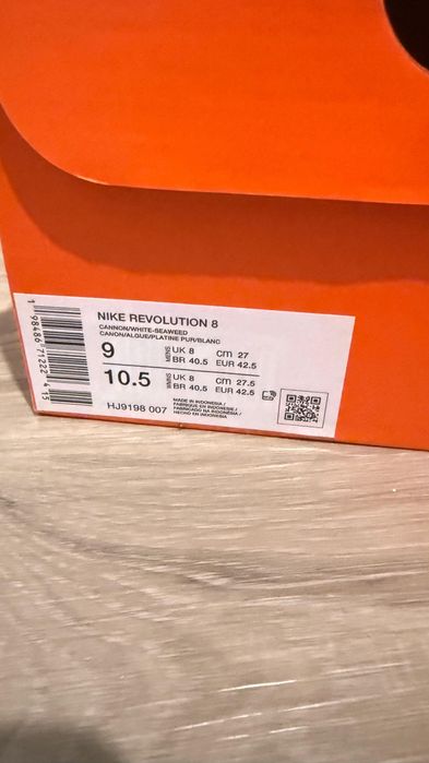 Nike  revolution 8 кроссовки