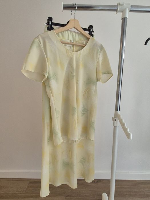 Compleu de vara din 2 piese, bluza si fusta maxim mărime M / 44