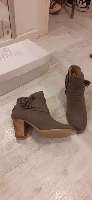 Ghete gri, piele intoarsa, mas 39, noi