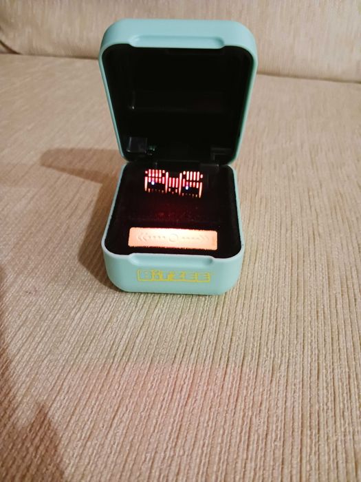 Тамагочи BitZee - ново, отворено, но неизползвано